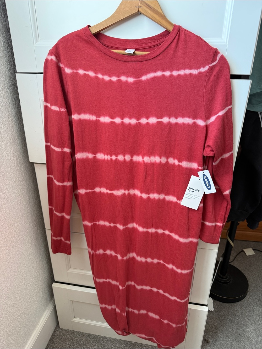 Old Navy Red Tie-Dye Long Sleeve Nightgown